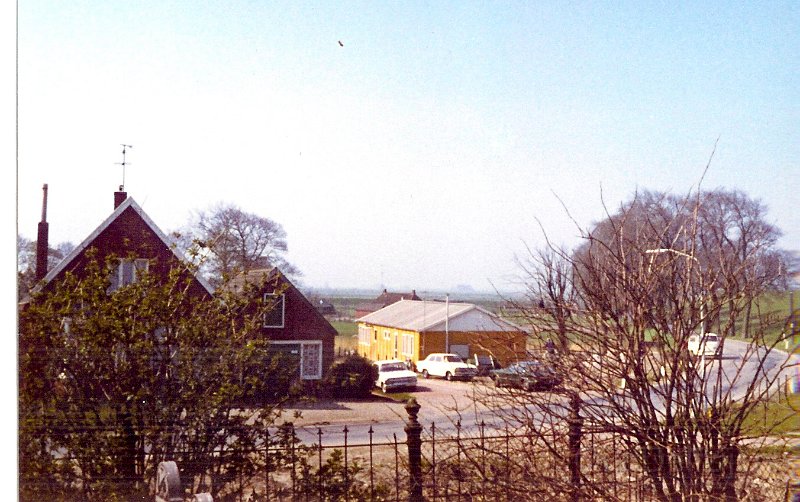 062.jpg